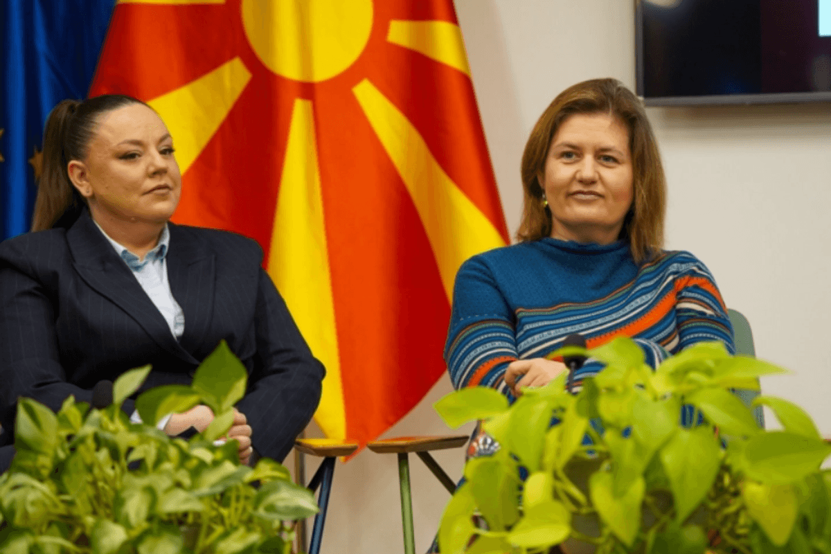 Bozhinovska: Energjia diellore është një nga shtyllat kryesore të tranzicionit energjetik të Maqedonisë Bozhinovska: Energjia diellore është një nga shtyllat kryesore të tranzicionit energjetik të Maqedonisë