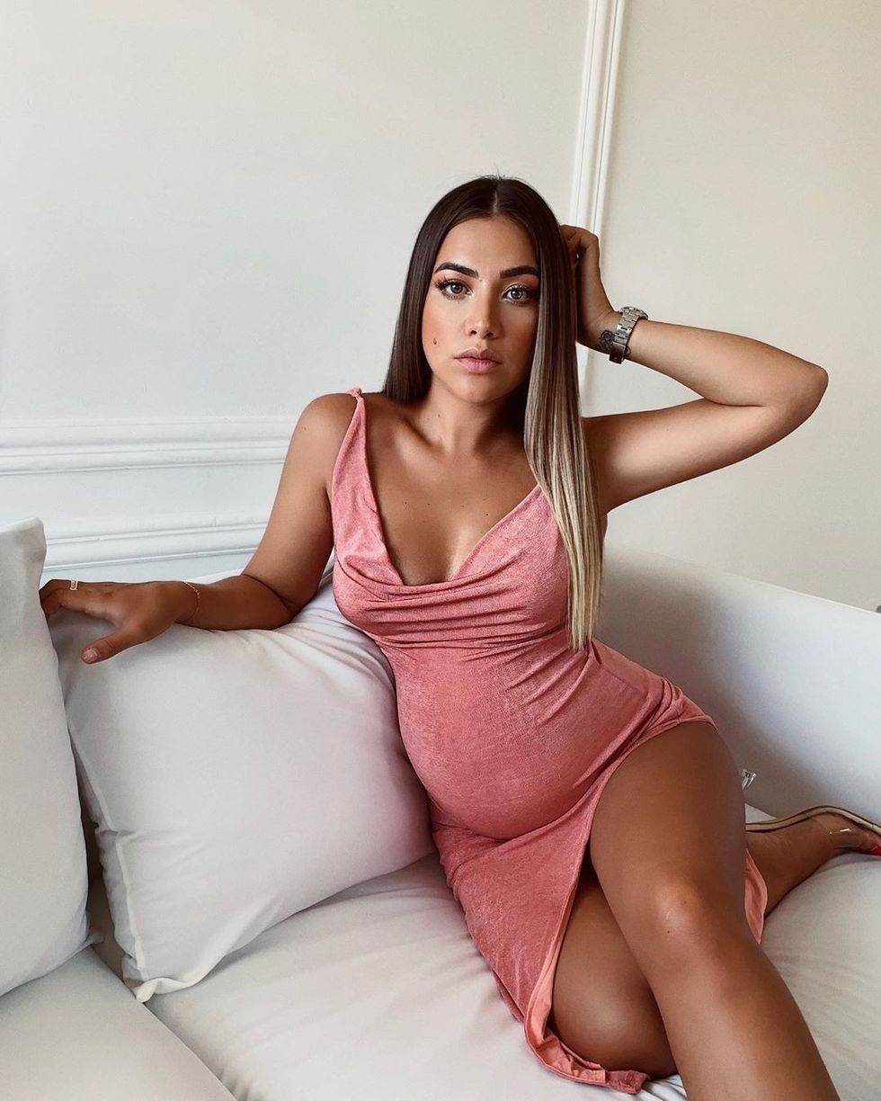 sarahoxha 118639435 368228081246952 2111750672508975670 n