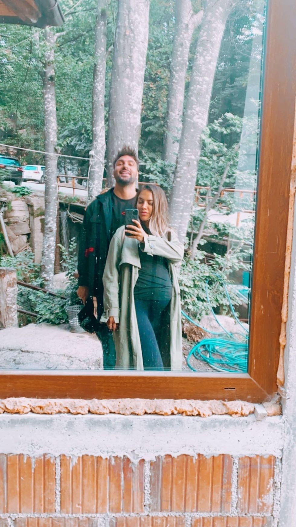 sarahoxha 119889488 392536338414971 3151098318764970821 n