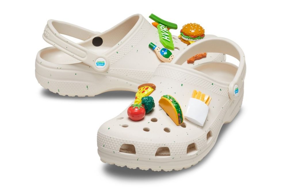 saweetie crocs 01