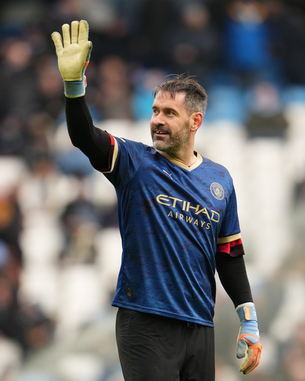 Scott Carson mund të barazojë rekordin e Paolo Maldinit