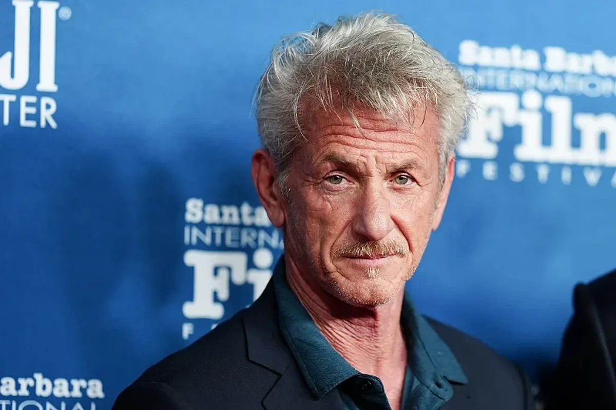 Sean Penn do të drejtojë një film për një oficer policie që u sulmua gjatë trazirave në Kapitol në vitin 2021 Sean Penn do të drejtojë një film për një oficer policie që u sulmua gjatë trazirave në Kapitol në vitin 2021