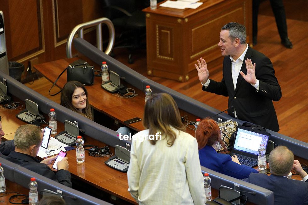 Seanca e Kuvendit Begjet Pacolli ne ulset e PDK se foto Ridvan Slivova 23