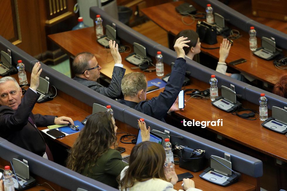 Seanca e Kuvendit Begjet Pacolli ne ulset e PDK se foto Ridvan Slivova 24