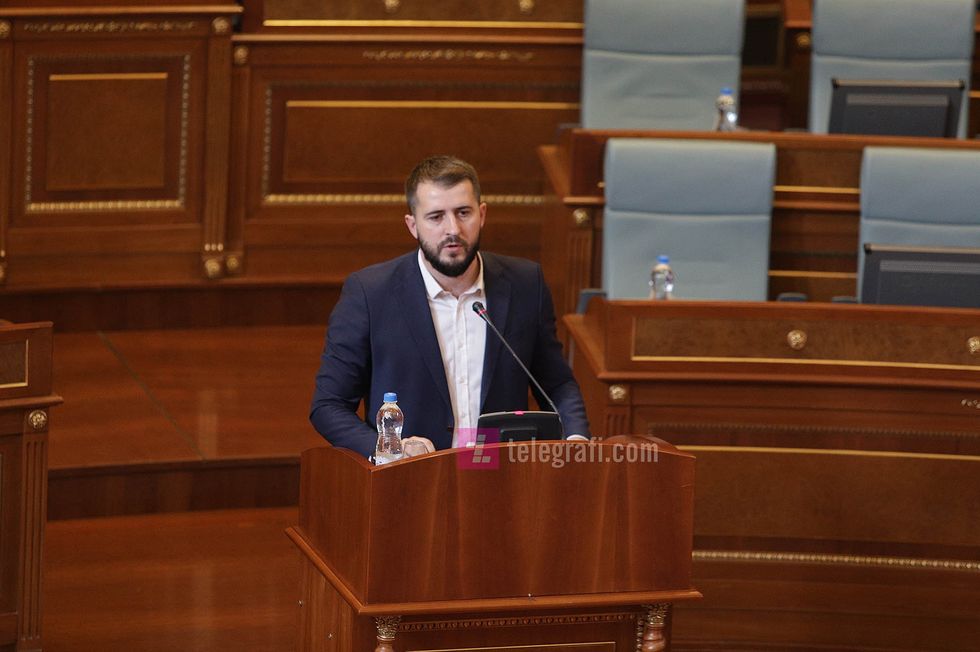 Seanca e Kuvendit Mergim Lushtaku foto Ridvan Slivova 10