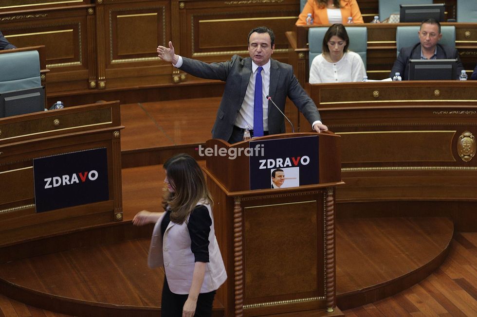 Seanca e Kuvendit Perleshja fizike ne Parlamentin e Kosoves foto Ridvan Slivova 34