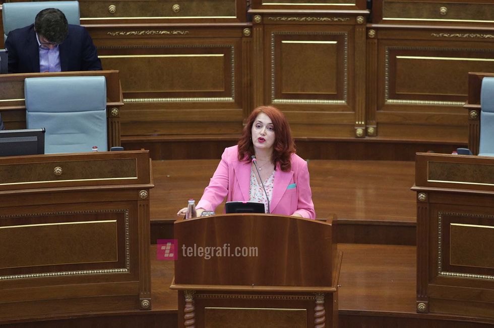 Seanca e Kuvendit voton pro marreveshjen me MCC ne Eliza Hoxha foto Ridvan Slivova 10