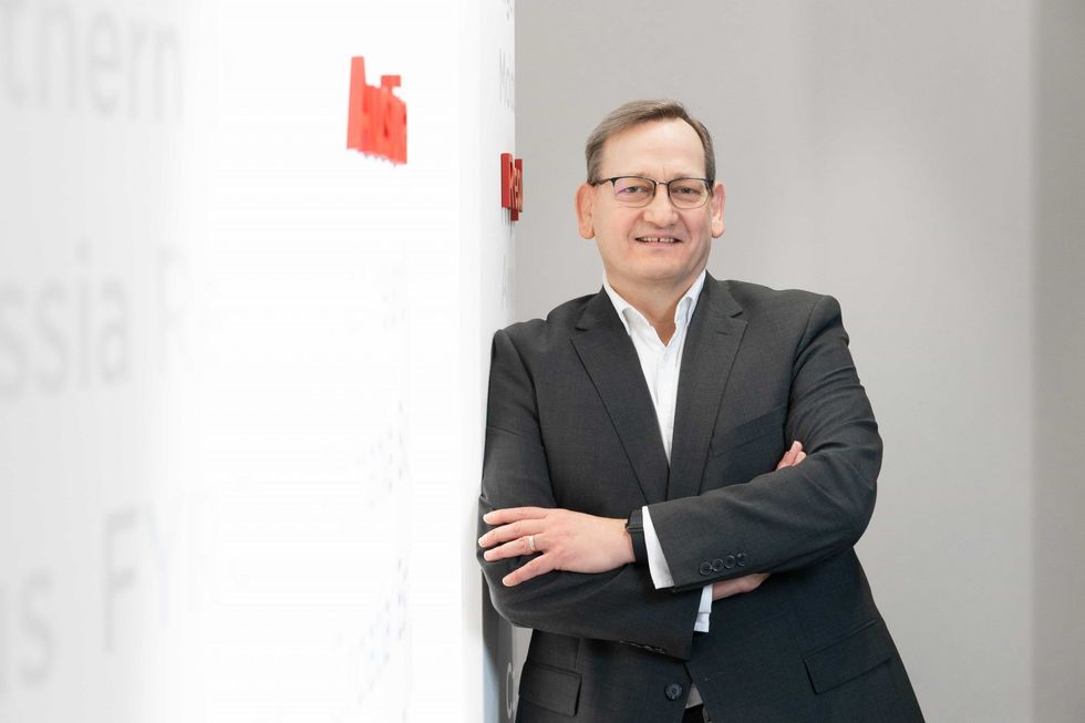 SeanONeill Chief Corporate Affairs and Sustainability Officer CCHBC scaled