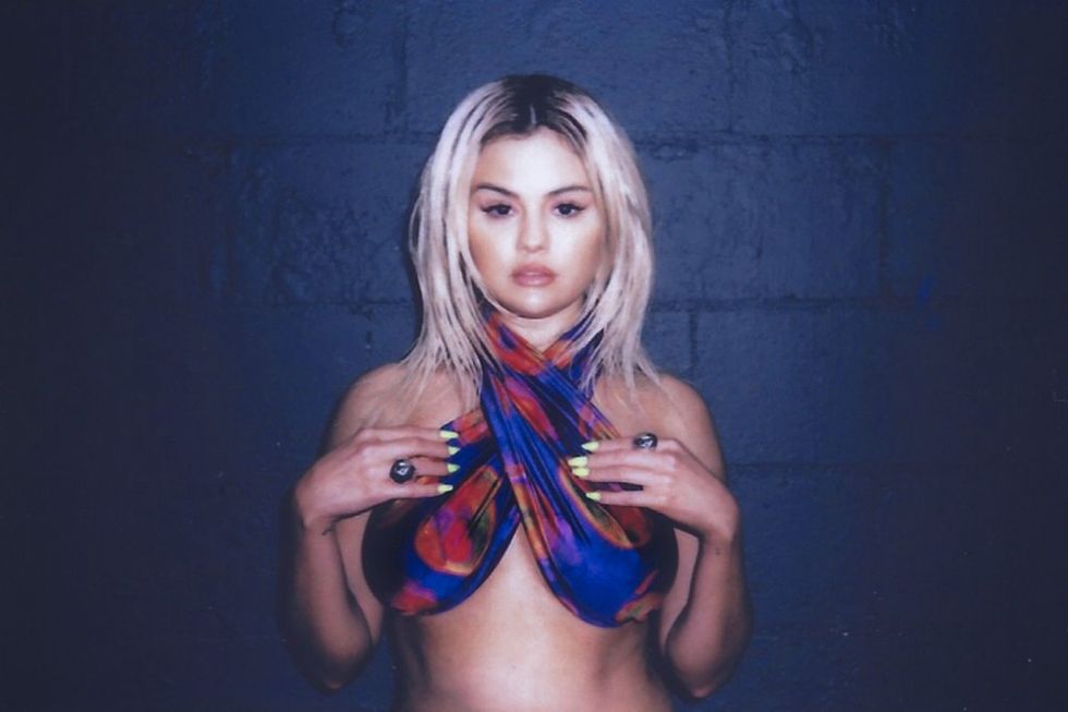 selena gomez la mariette 02