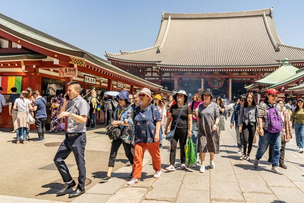 sensoji asakusa group tour Page Light Studios iStock 1167831763 1