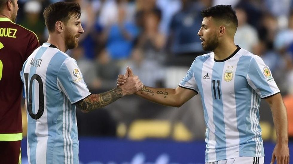 sergio aguero lionel messi argentina 3491158