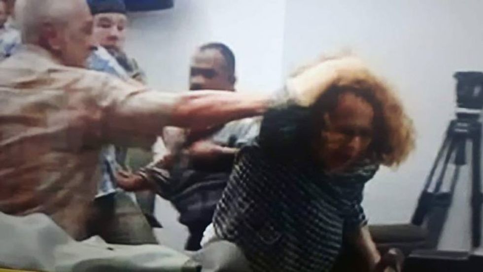 Sheqerinska duke u hequr per flokesh