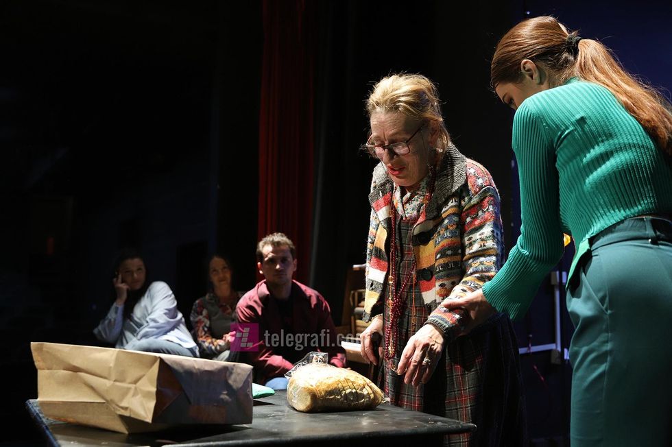 Shfaqja Dhoma e Dites foto Ridvan Slivova 51