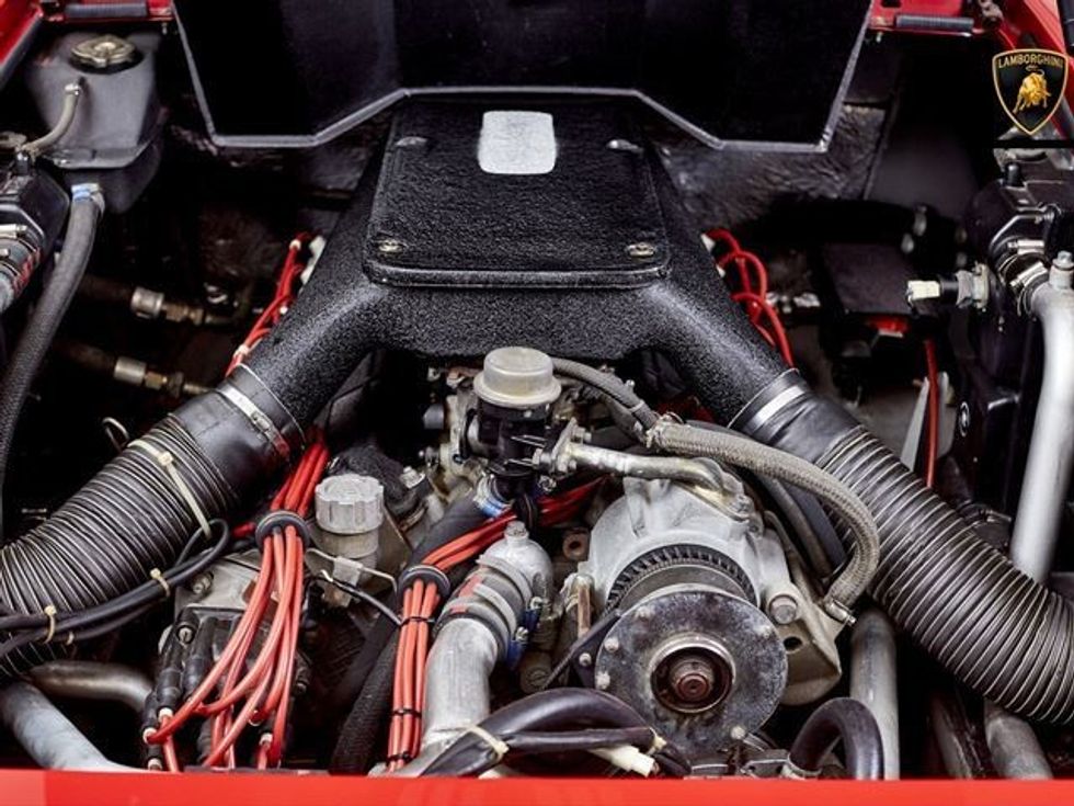 shitet-lamborghini-i-prodhuar-para-25-vitesh-me-shume-pak-kilometra-te-kaluara-foto-4