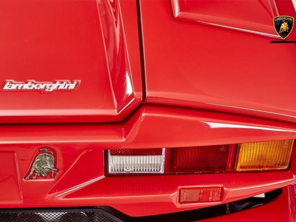 shitet-lamborghini-i-prodhuar-para-25-vitesh-me-shume-pak-kilometra-te-kaluara-foto-5