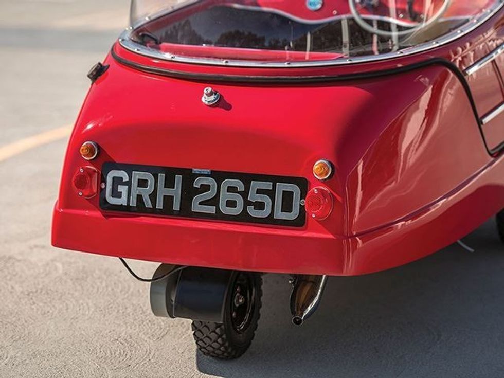 Shitet për çmim marramendës vetura per vetem nje person foto 10