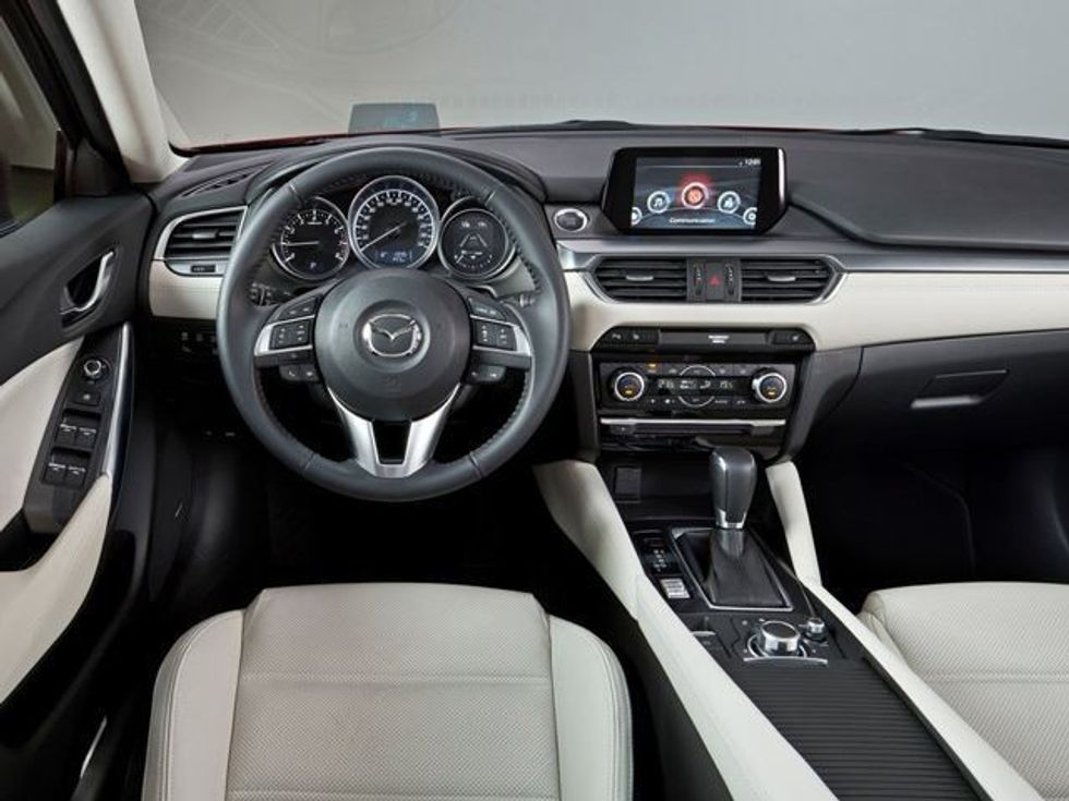 Shkaku frenave Mazda kerkon kthimin prapa te 280 mije veturave foto 5