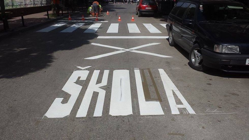 Shkolla Liria me mbishkrime te gj s 1