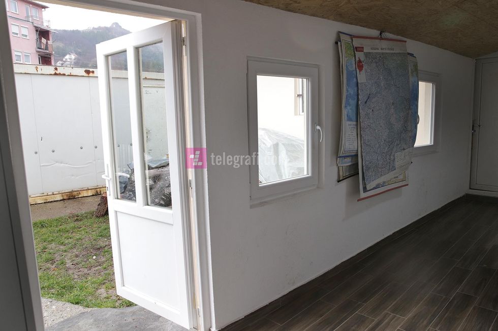 shkolla ne kontinjer Aziz Sylejmani Kodra e Minatorve Mitrovica e Veriut foto Ridvan Slivova 42