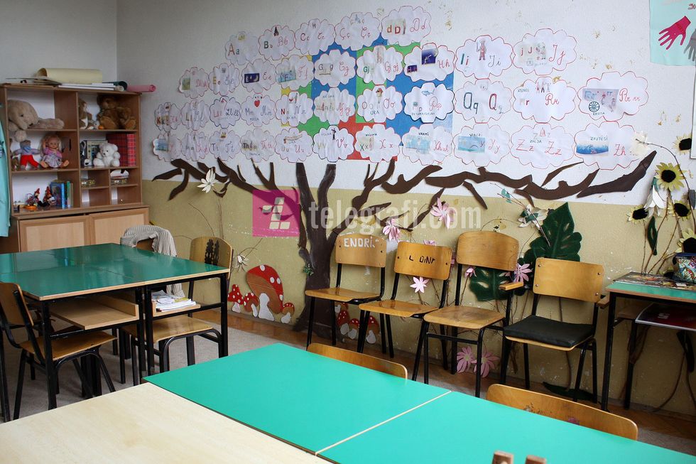 Shkolla Qendra burimore per edukim e nxenesve me demtime ne te degjuar dhe ne te folur foto ridvan slivova (3)