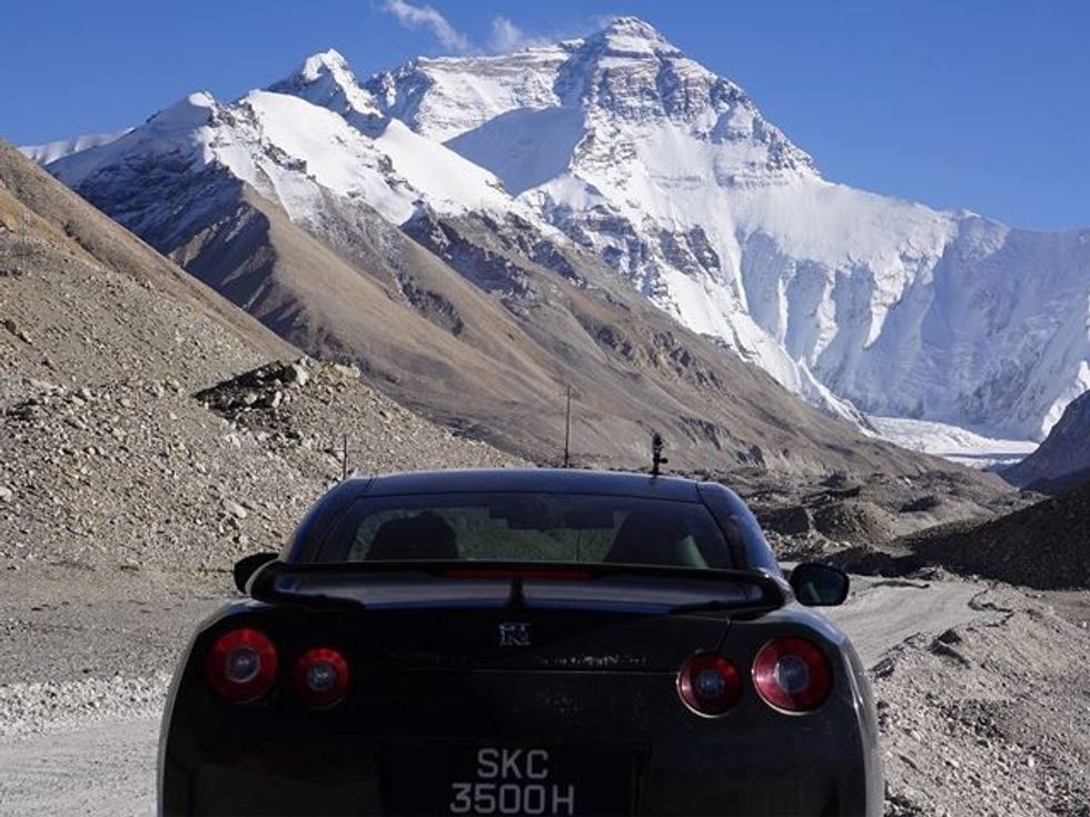 shoferi-perpiqet-ta-pushtoje-malin-everest-duke-vozitur-nissan-gt-foto-4