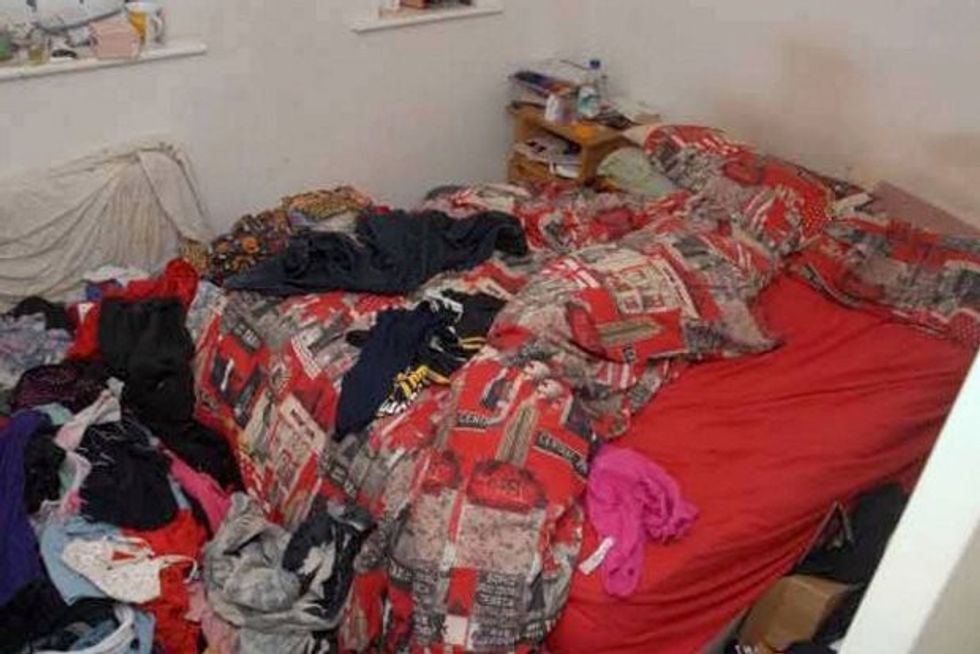 Shpallen fajtorë prindërit që rrisnin fëmijët në shtëpi tepër të papastër foto 3