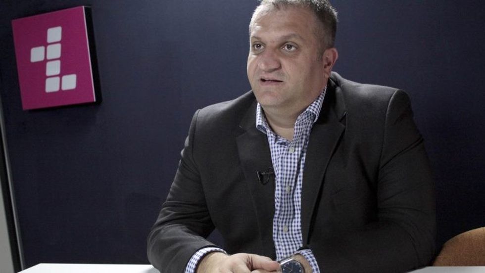 Shpend Ahmeti 13 nentor foto Ridvan Slivova 3 e1510587315402