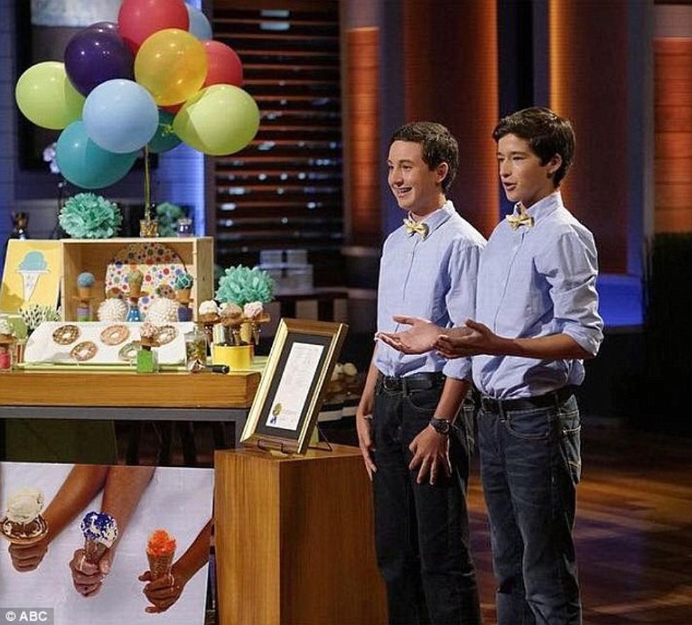 Shpërblehen adoleshentët që krijuan një bazë për të mos rrjedhur akullorja e shkrirë foto 3