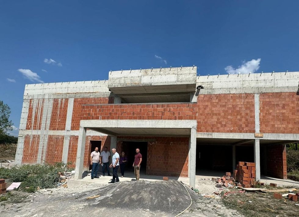 shpija per te moshuar