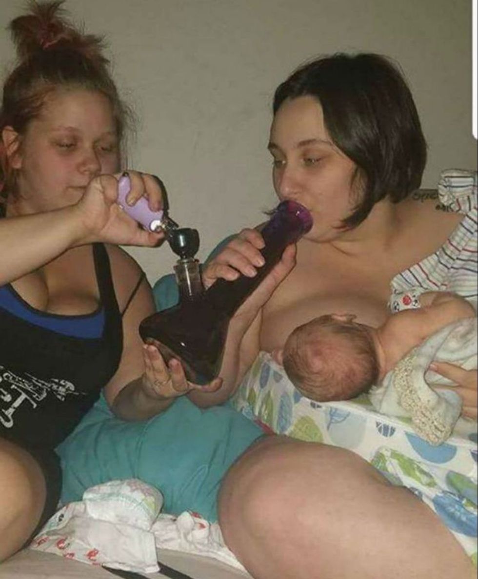 Shqetëson me fotografinë ku shfaqet duke konsumuar narkotik del se ishte vetem loje foto 2