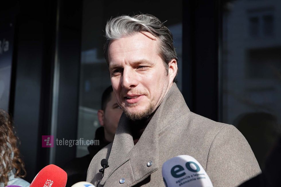 Shqiprim Arifi dorezone Kallezim Penal ne Prokurorine Speciale ne Prishtine per keqperdorimin e mjeteve te Qeverise se Kosoves foto Ridvan Slivova 5