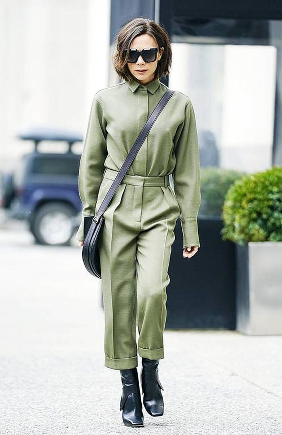 Si Victoria Beckham: 30+ veshje nga ikona e modës, që mund t’i