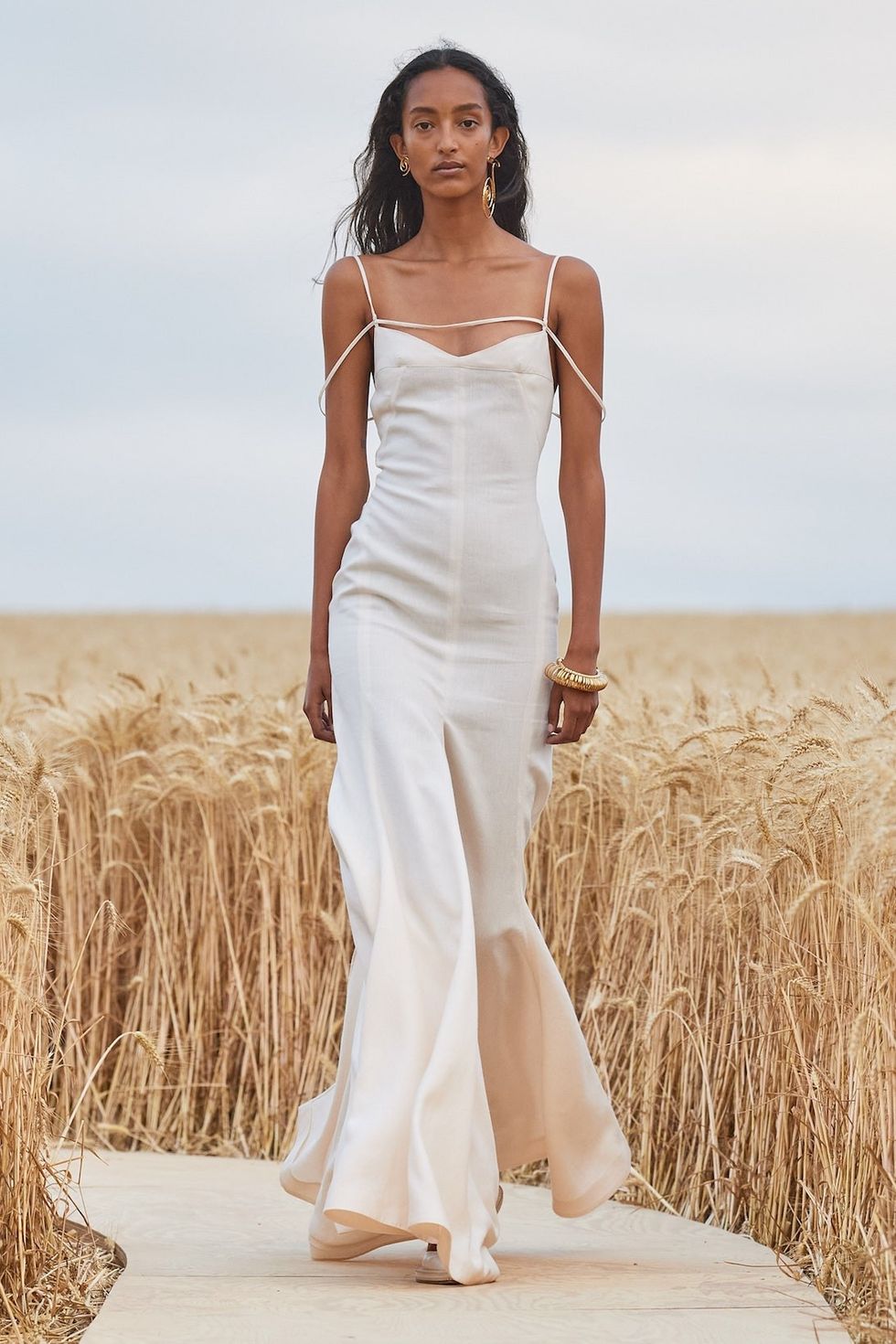 simon porte jacquemus spring summer 2021 collection runway show watch stream 1