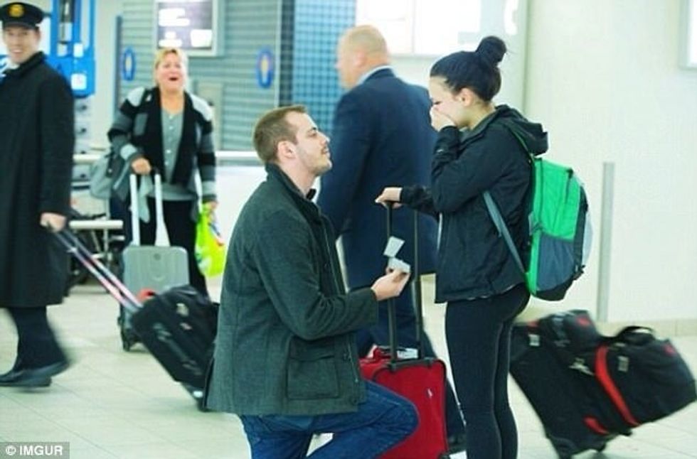 Skenat më të çuditshme që janë parë në aeroporte foto 4
