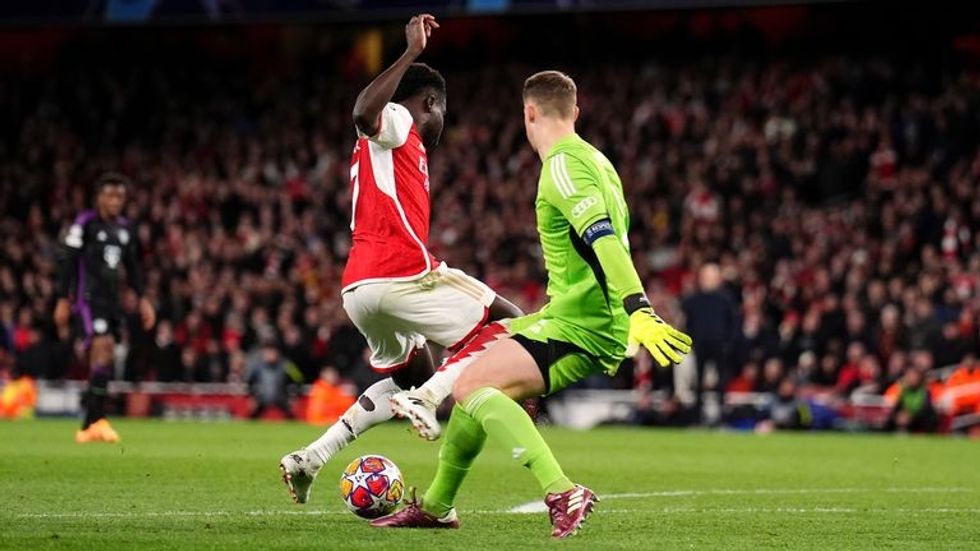 skysports bukayo saka manuel neuer 6516452