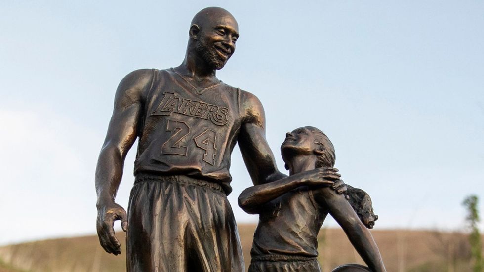 skysports kobe bryant sculpture 5653688