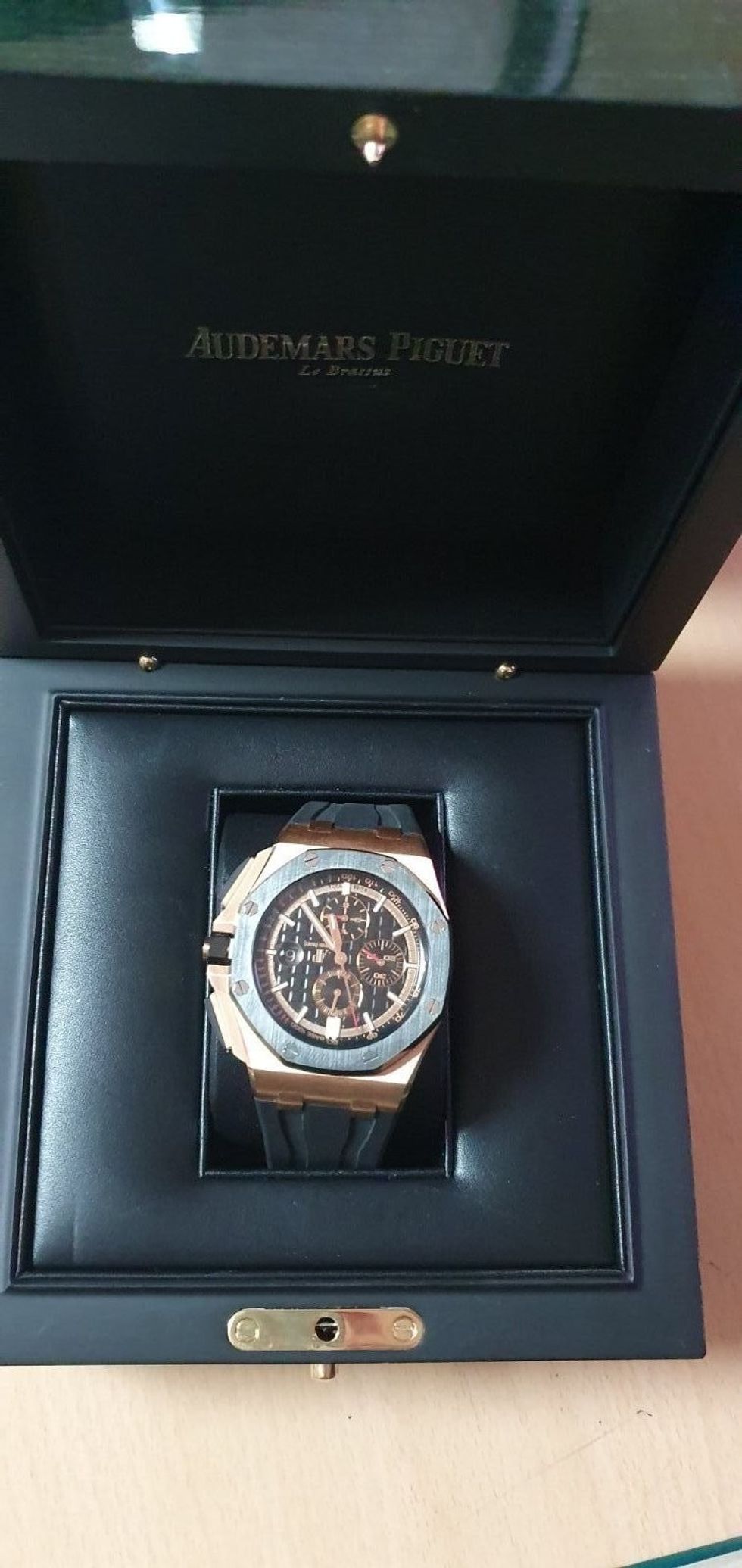 Сл. 2 часовник