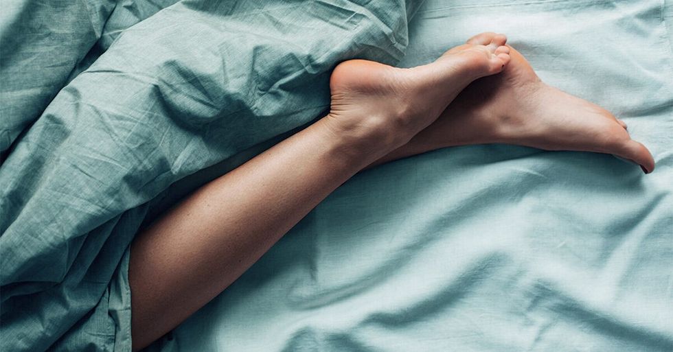 sleep sleeping bed feet facebook 1