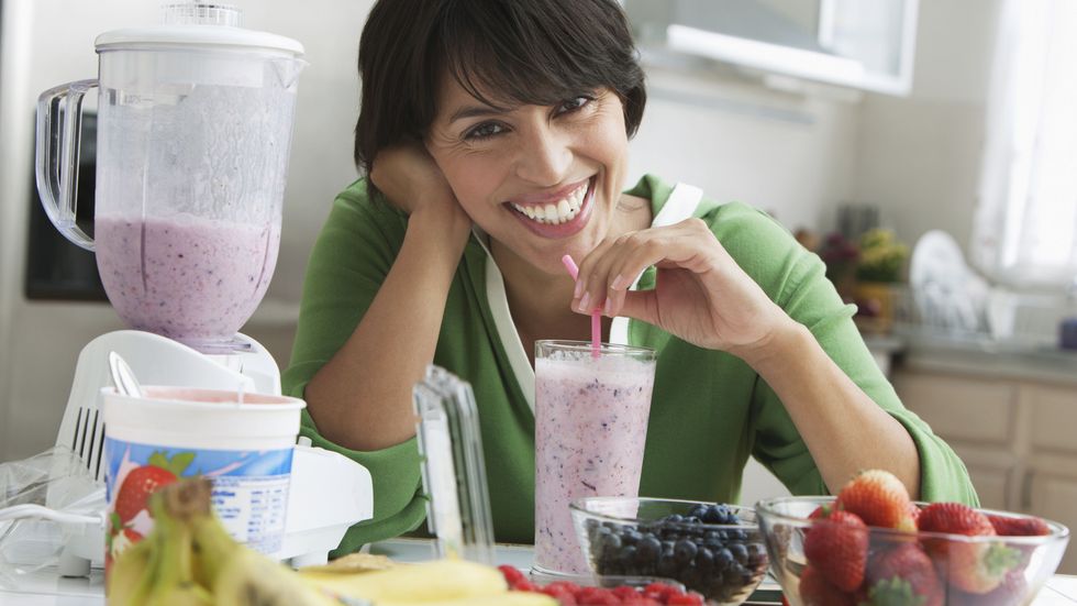 smoothie breakfast fruit SelectStock Vetta GettyImages 132264705 56a9dbe85f9b58b7d0ff9082