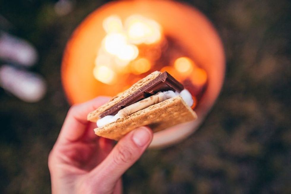 smores 5c303608c9e77c00017de5b1
