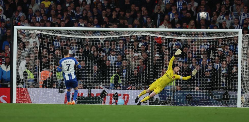 Solly March qëlloi pasi Brighton humbi ndaj Man Utd në Wembley