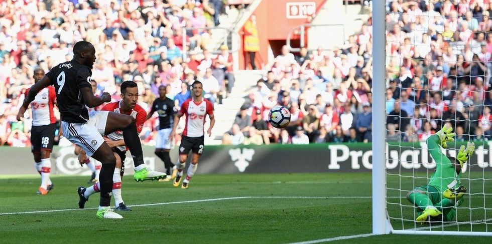 SouthamptonvManchesterUnitedPremierLeagueDKC0hQkrgrrx e1506182354672