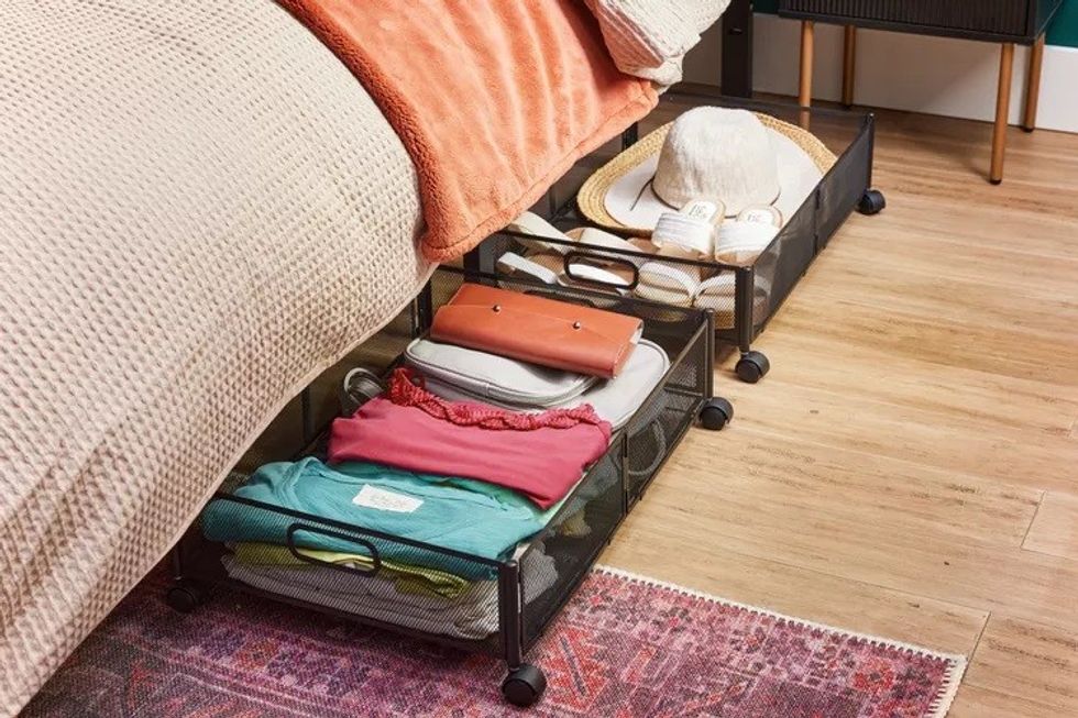 SPR storing seasonal clothing