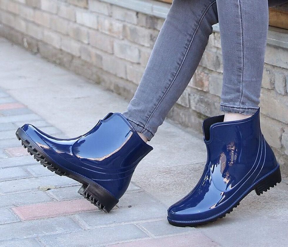 Spring and Summer Fashion rain boots women short tube