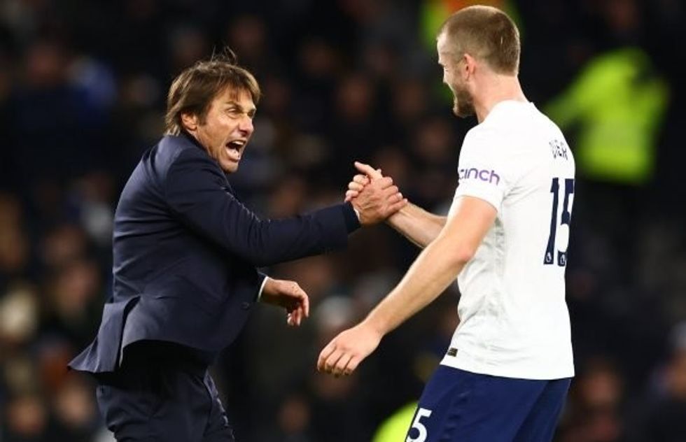 Spurs manager Antonio Conte and centre back Eric Dier celebrate win over Leeds United e1637522216287 1