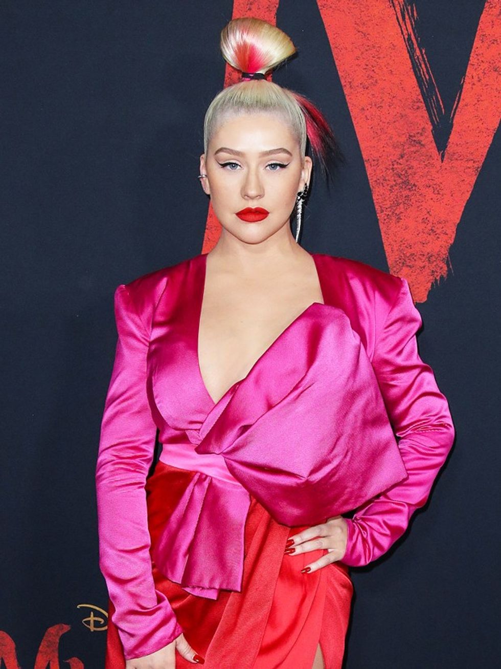 Stars Rocking Red Lipstick embed 2