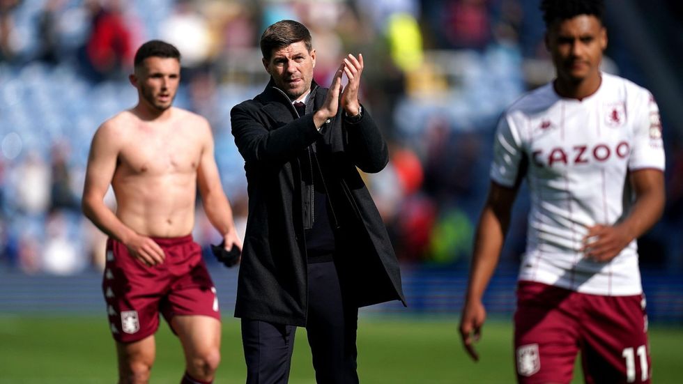 Steven Gerrard Aston Villa F365 10