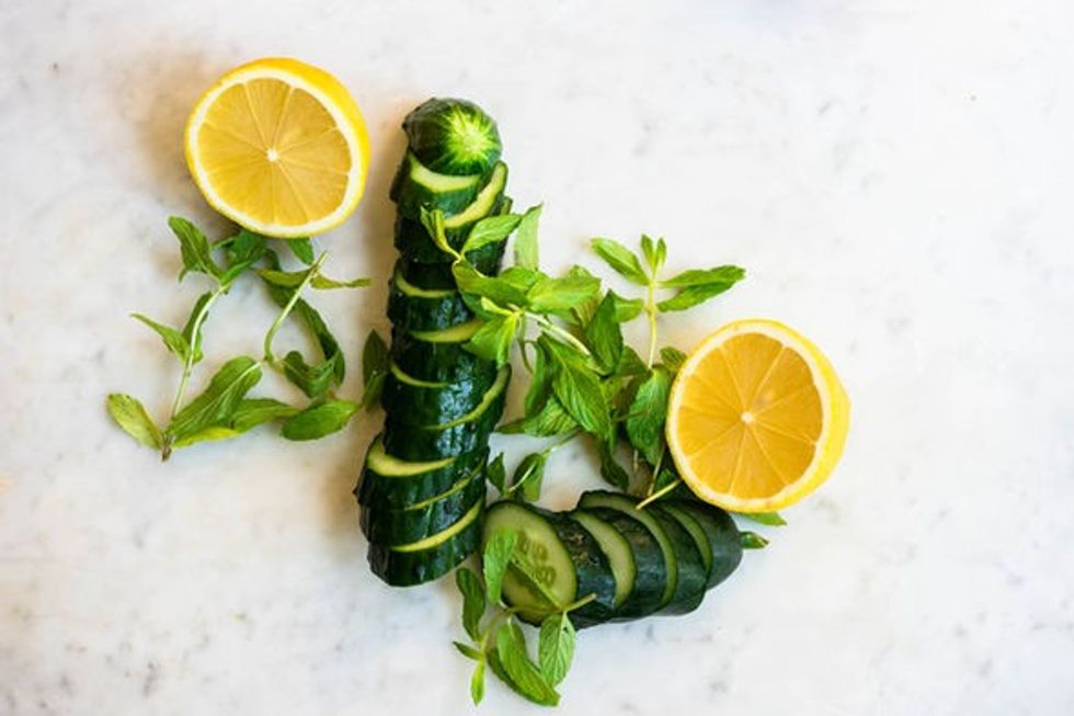 stomach bloating reduce stop lemon cucumber itv this morning 1386864