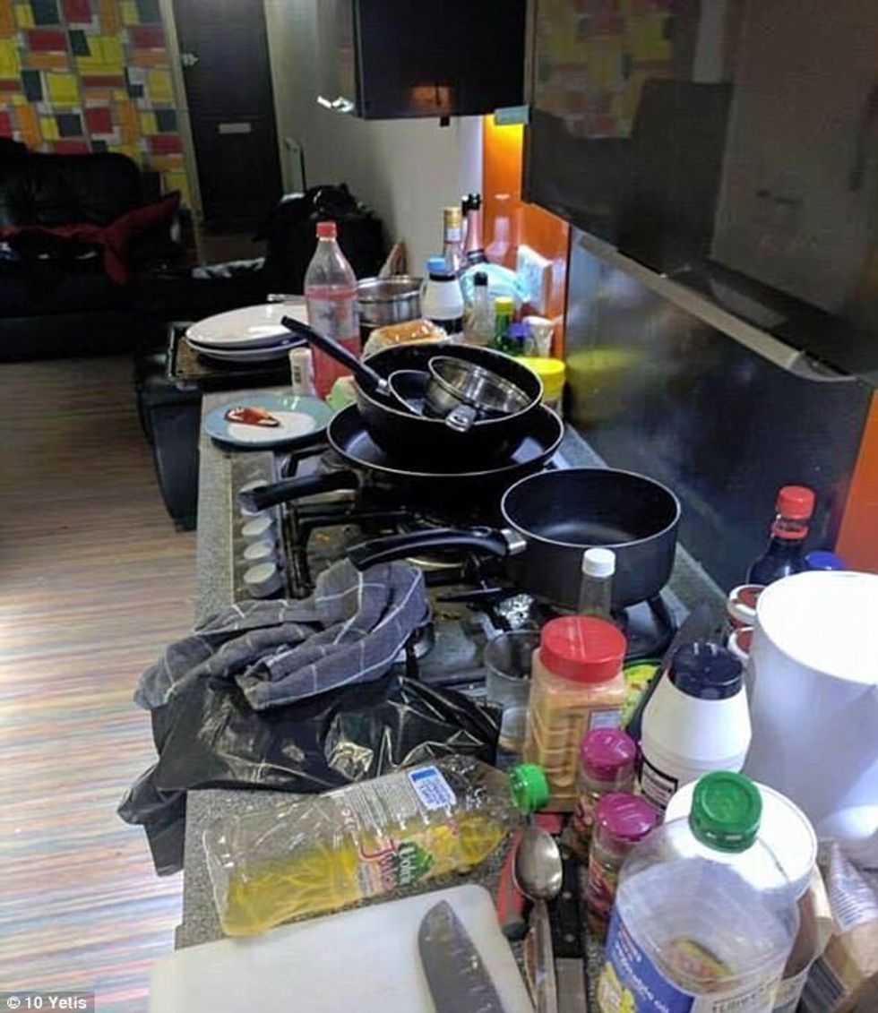 Studentët konkurrojnë për banesën më të papastër foto 3