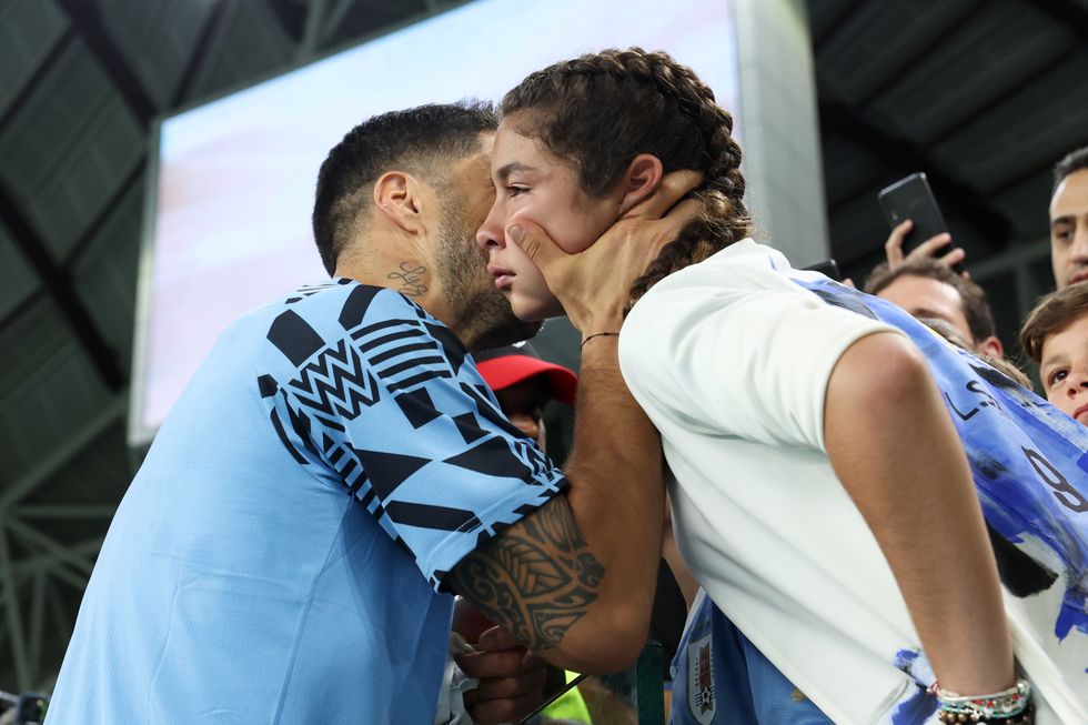 Suarez këmbëngul se ai u pengua gabimisht për të parë familjen e tij në stadiumin Al Janoub, por më në fund arriti atje